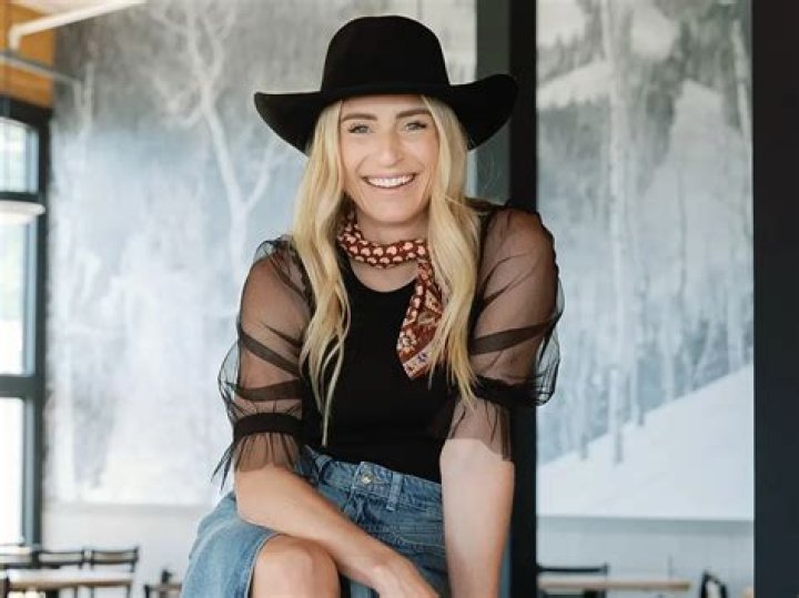 Jasmine Roth Bio, Net Worth, Married, Husband, Age, Family, Baby