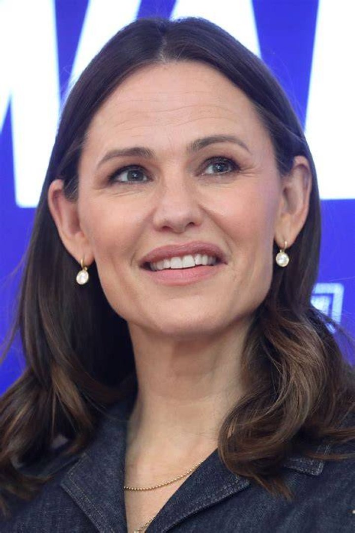 Jennifer Garner gossip, latest news, photos, and video.