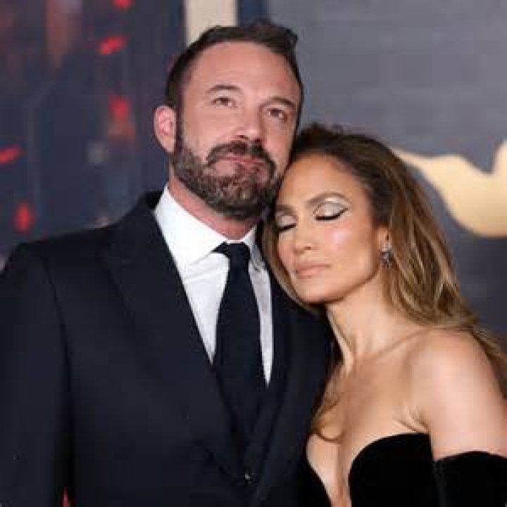 Jennifer Lopez and Ben Affleck signed a divorce agreement