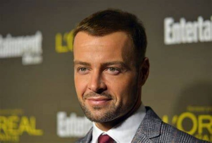 Joey Lawrence Net Worth (2021), Height, Age, Bio and Facts Teal Sound
