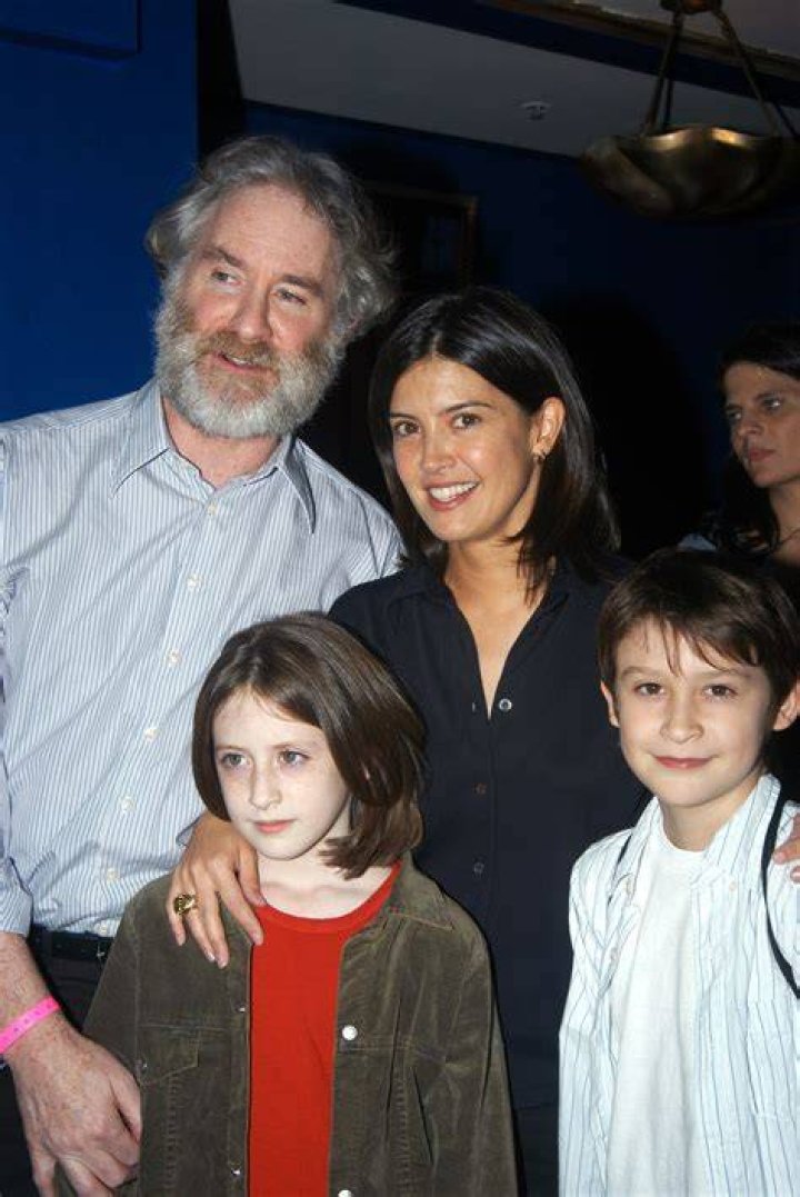 Josepht Cates Phoebe Cates Father Joseph Cates - Phoebe Cates Father