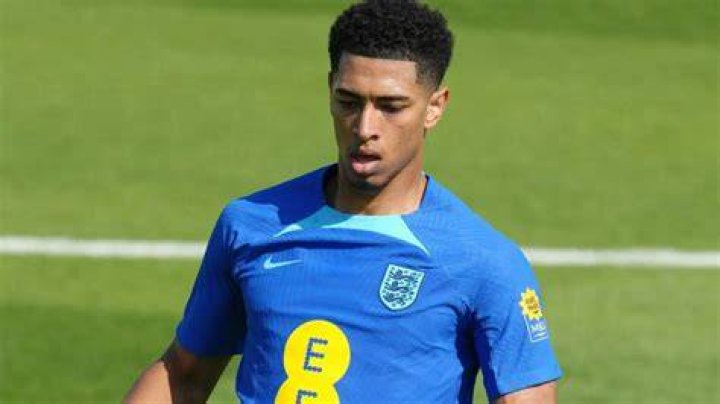 Jude Bellingham urged to SNUB Man City transfer with England World Cup
