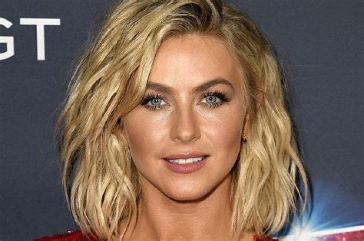 Julianne Hough - Bio, Age, Wiki, Facts and Family
