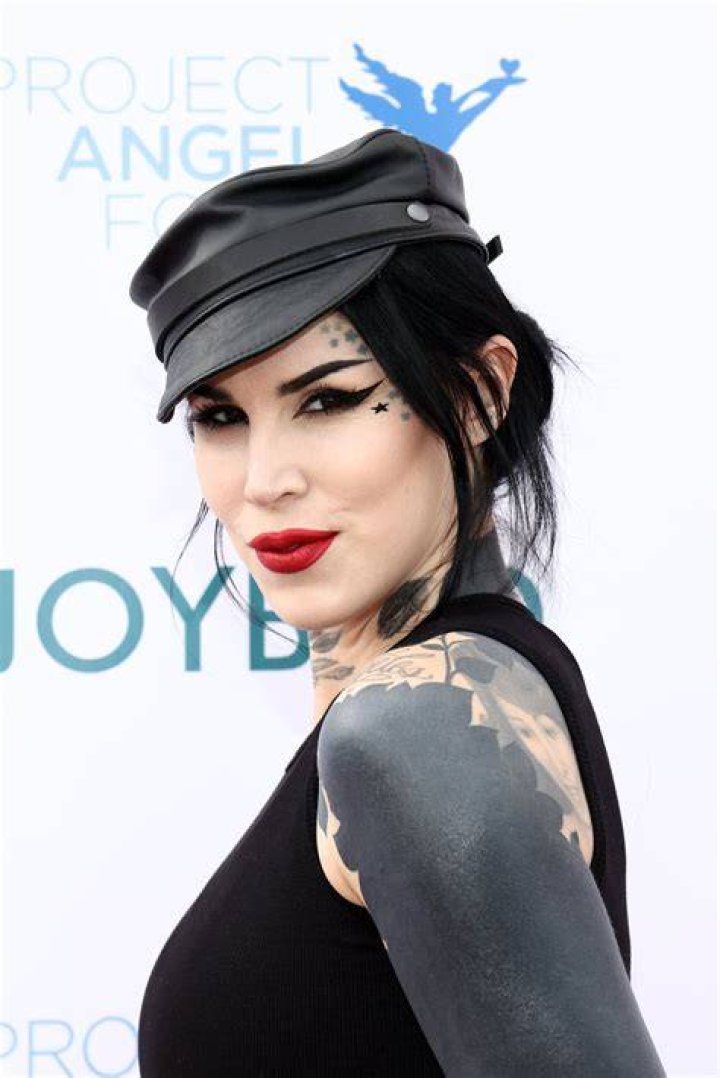 Kat Von D&rsquo;s &lsquo;Cheaper By The Dozen&rsquo; movie mansion with bloodred pool