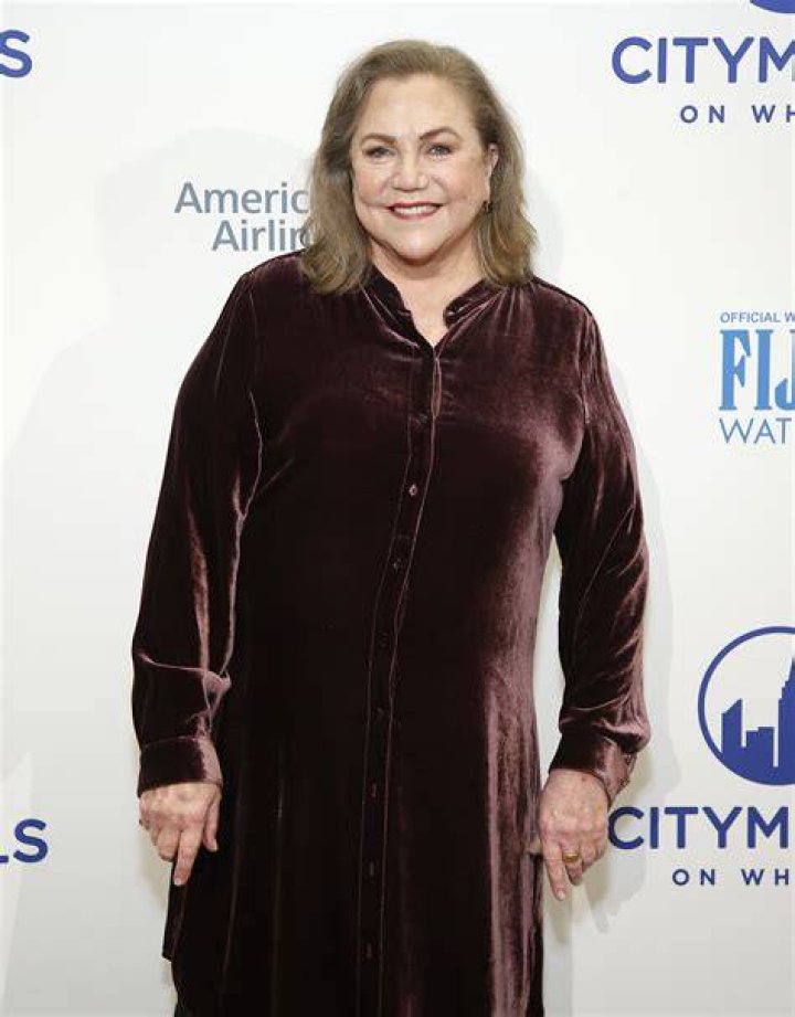 Kathleen Turner 2024 dating, net worth, tattoos, smoking & body
