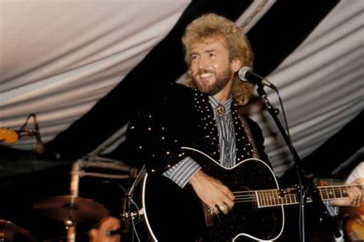 Keith Whitley's Final 'Grand Ole Opry Live' TV Performance Watch