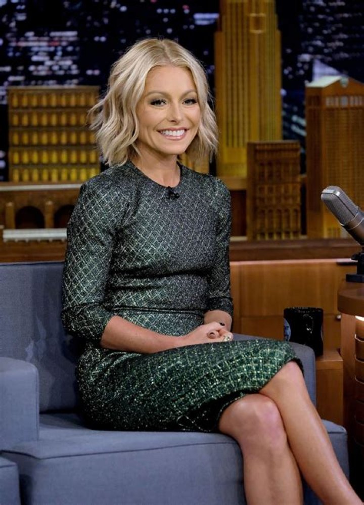 Kelly Ripa - Bio, Age, Wiki, Facts and Family