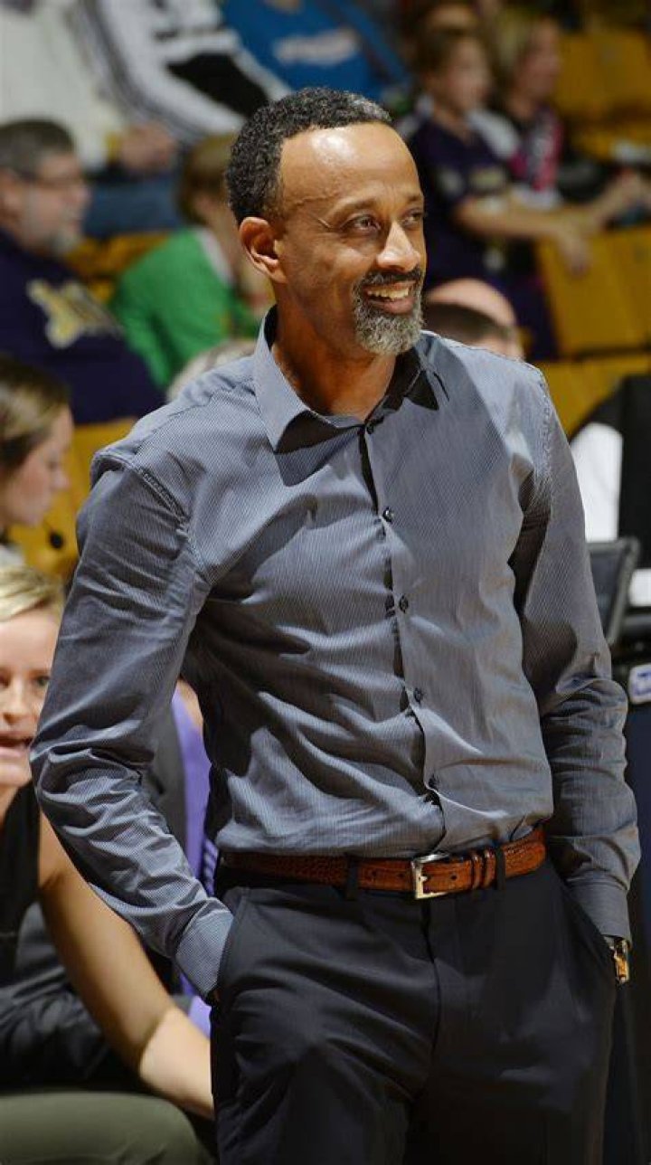 Kenny Brooks (CoachBrooksVT) / Twitter