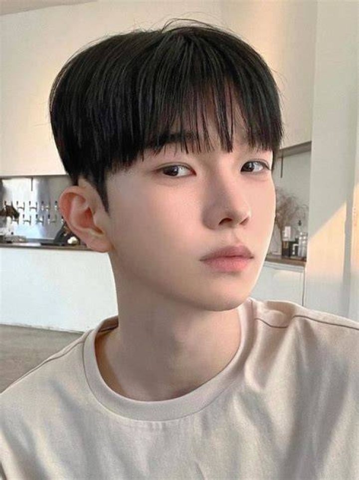 Korean Hairstyle For Men Bangs