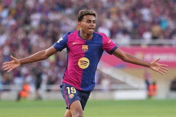 Lamine Yamal's parents, ethnicity, nationality, and background Soka54