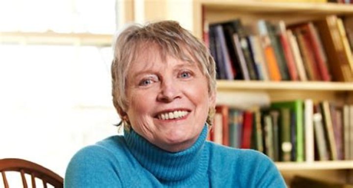 Lois Lowry - Bio, Age, Wiki, Facts and Family