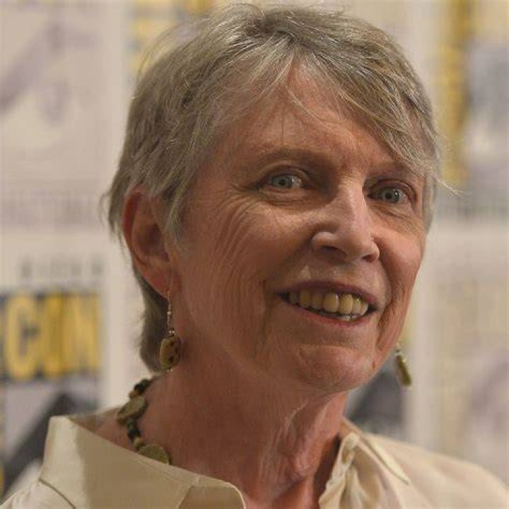 Lois Lowry 