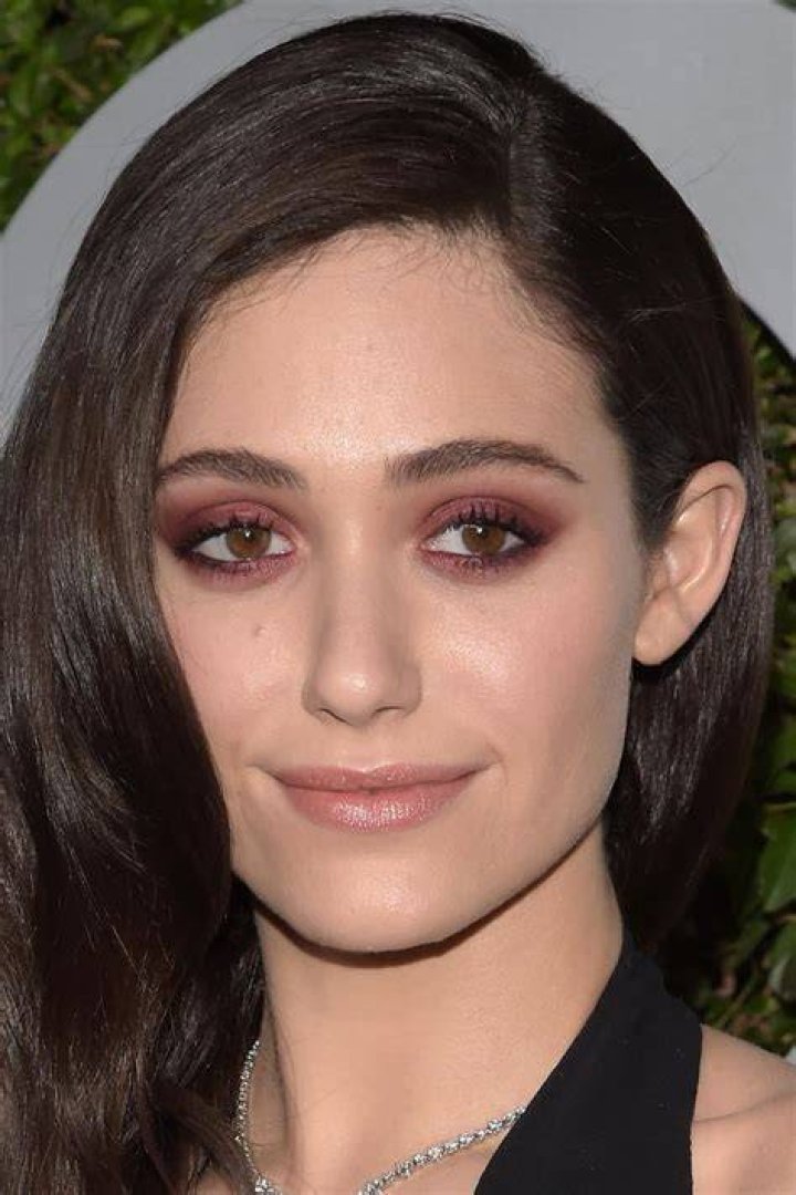 &lsquo;Angelyne&rsquo; Review Emmy Rossum as L.A.&rsquo;s Billboard Queen The