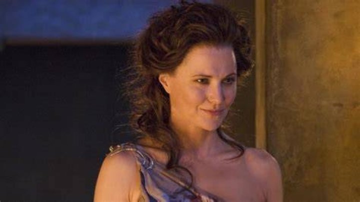 Lucy Lawless' Husbands Inside 'Xena Warrior Princess's' Romances and