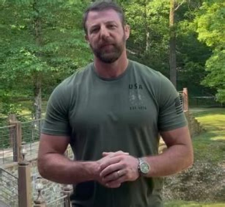 Markwayne Mullin Height, Weight, Age, Wife, Kids, Parents, Net Worth