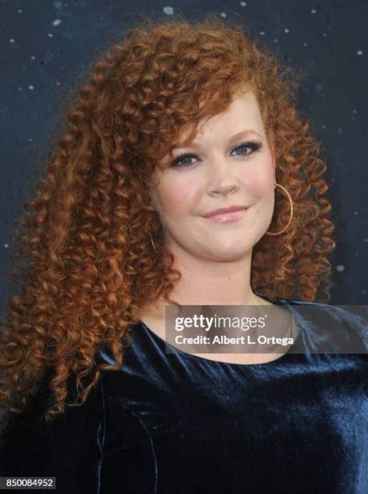 Mary Wiseman Without Makeup No Makeup Pictures MakeupFree Celebs