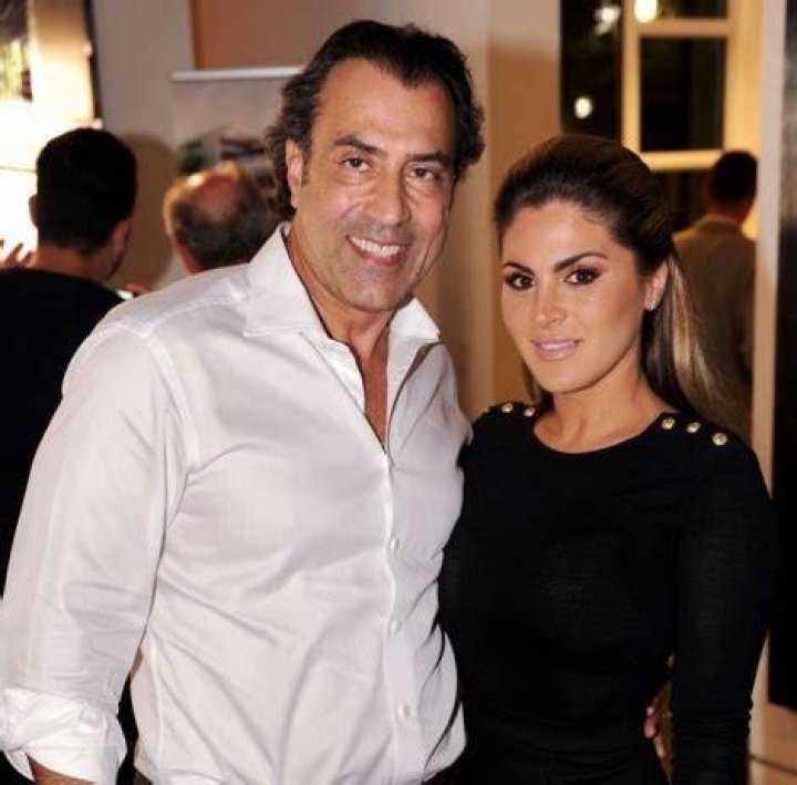 Masoud Shojaee is Married to Wife: Stephanie Shojaee. Kids.