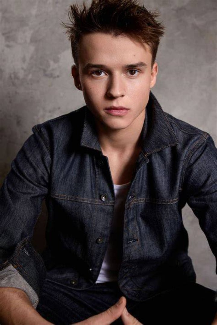 Maxwell Jenkins ·