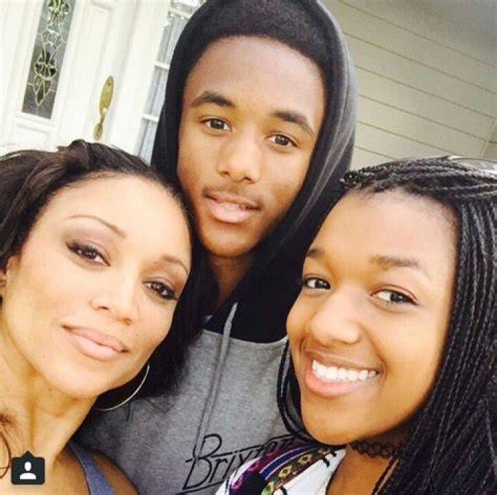 Meet Chante Moore Children, Sophia Hardison and Kenny Lattimore TRAN
