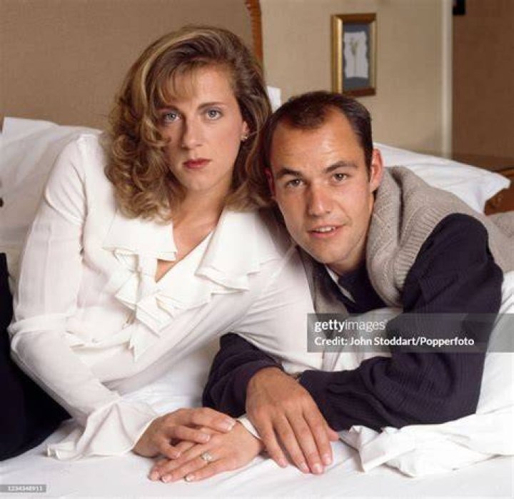 Meet Sally Gunnell Husband Jonathan Bigg, How is Sally Gunnell Now