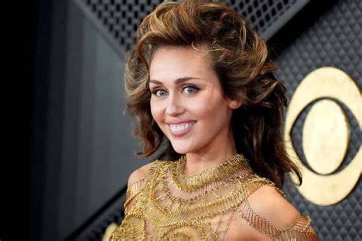 Miley Cyrus - Man Of Constant Sorrow (George Clooney Tribute) - all songs from oh brother where art thou