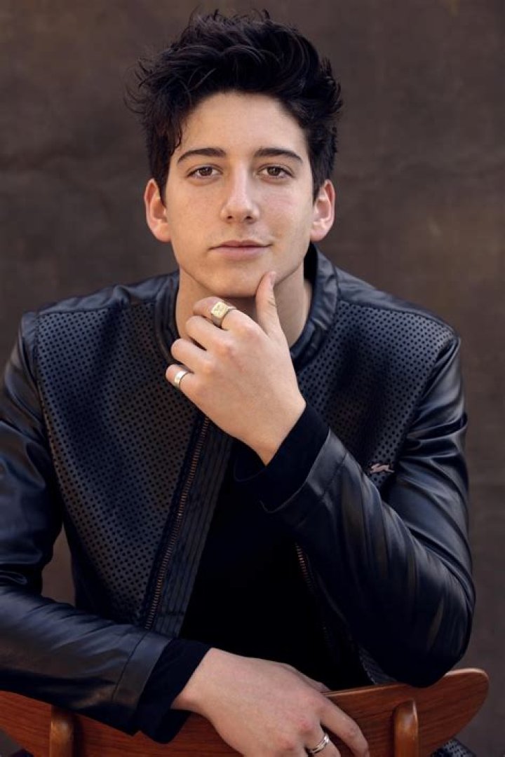 Milo Manheim School Spirits Wiki Fandom