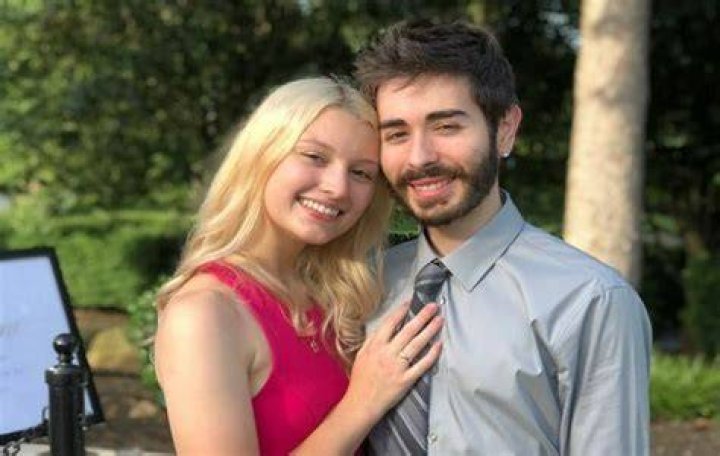 Moistcritikal And Girlfriend Tiana Tracy Are Together Since 2016