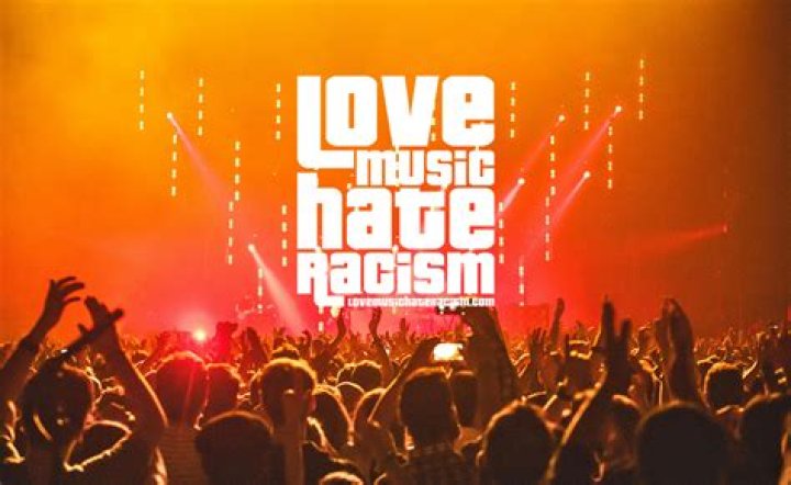 Music Video &ldquo;I Hate Love Songs&rdquo; by Kelsea Ballerini Hometown Country