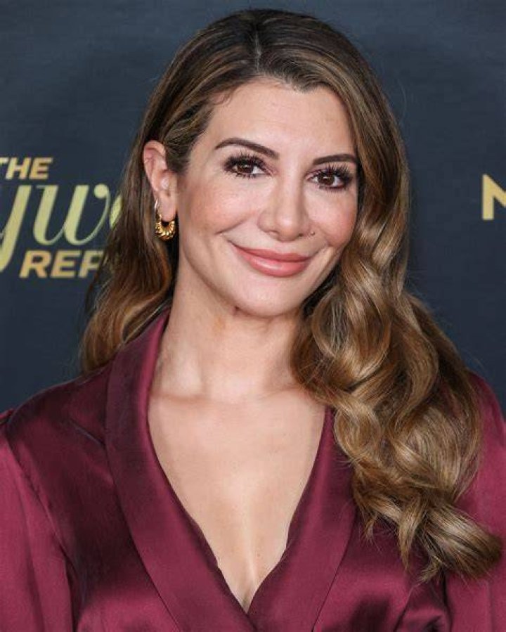 Nasim Pedrad's Biography Husband, Sister, Plastic Surgery