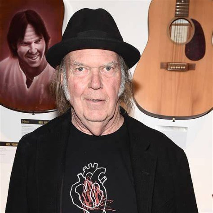 Neil Young Net Worth 2020 Update Bio, Age, Height, Weight