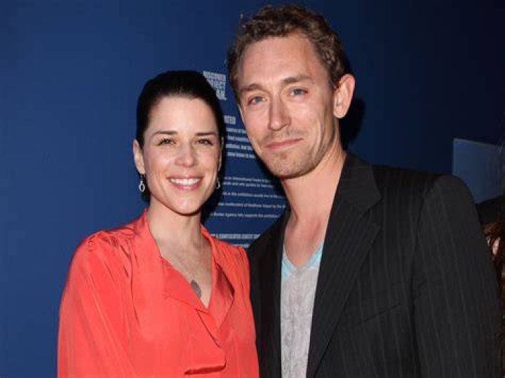 Neve Campbell expecting first child