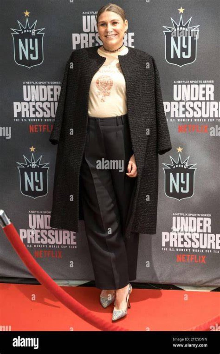 New York, USA. 10th Dec, 2019. LR Actress Adria Arjona and Manuel