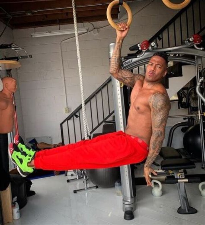Nick Cannon height, weight, and body measurements