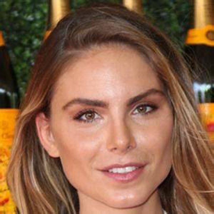 Nina Senicar - Bio, Age, Wiki, Facts and Family