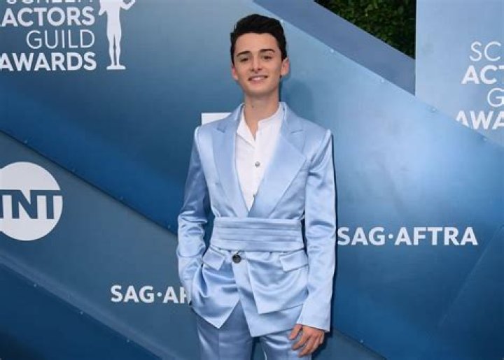Noah Schnapp Age, Height, Weight, Net Worth