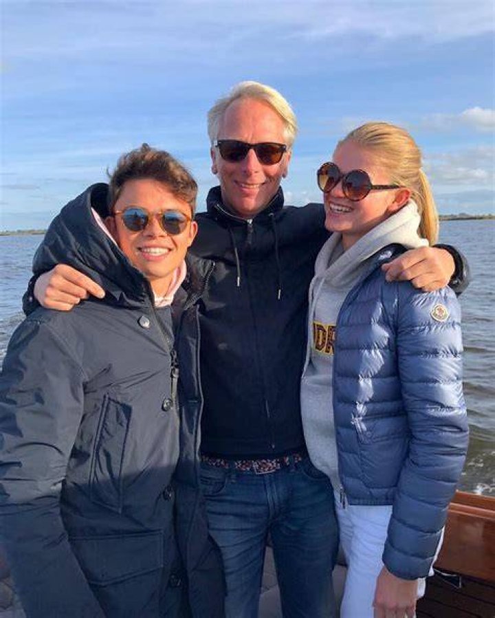 Nyck De Vries Parents Nyck de Vries claims F2 title with Sochi