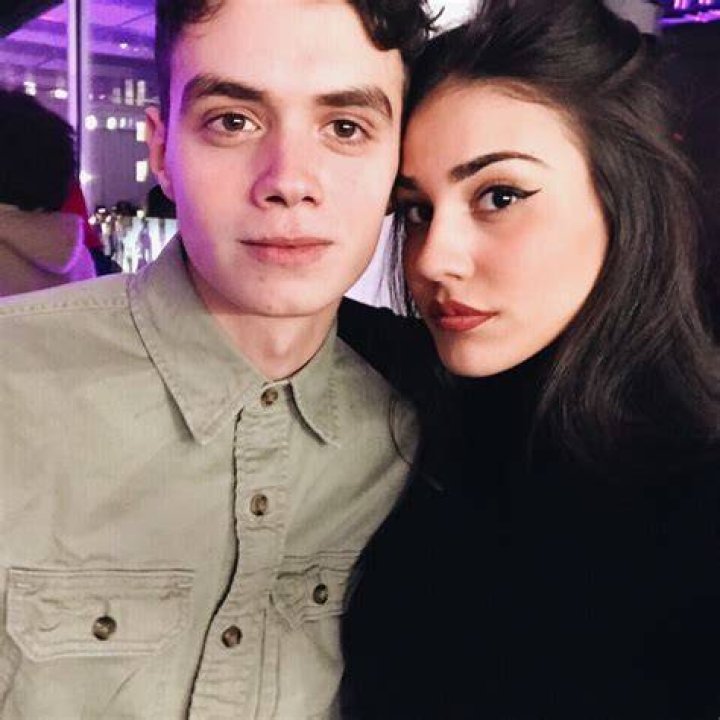 Orion Carloto Age, Height, Boyfriend, Weight Loss, Books, Wiki, Bio