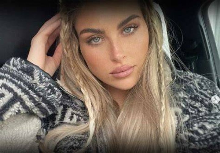 Paige Bio, Net Worth, Age, Affairs, Boyfriend, Family Life, Salary