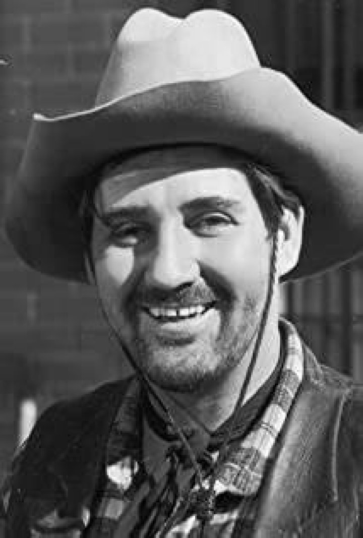 Pat Buttram - Bio, Age, height, Wiki, Facts and Family