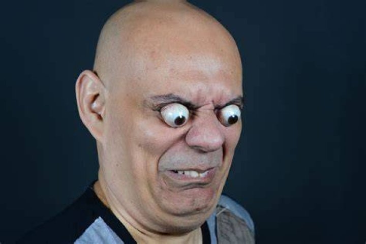 People With Big Eyes Share These 10 Special Traits