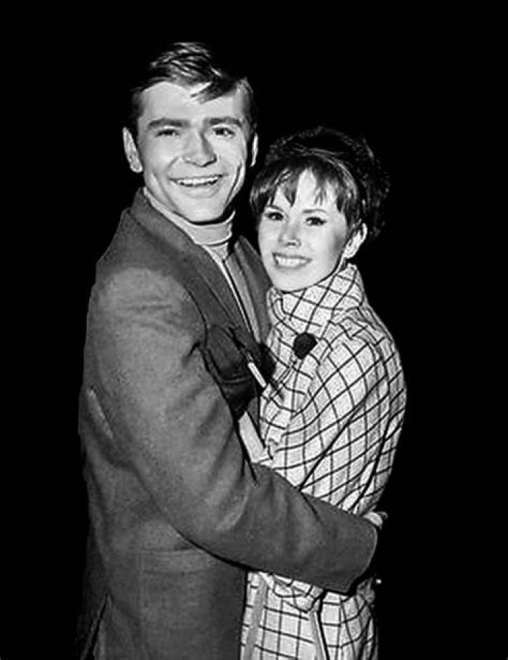 Pete Duel & Judy Carne in Love on a Rooftop Goodbye my friend, Alias