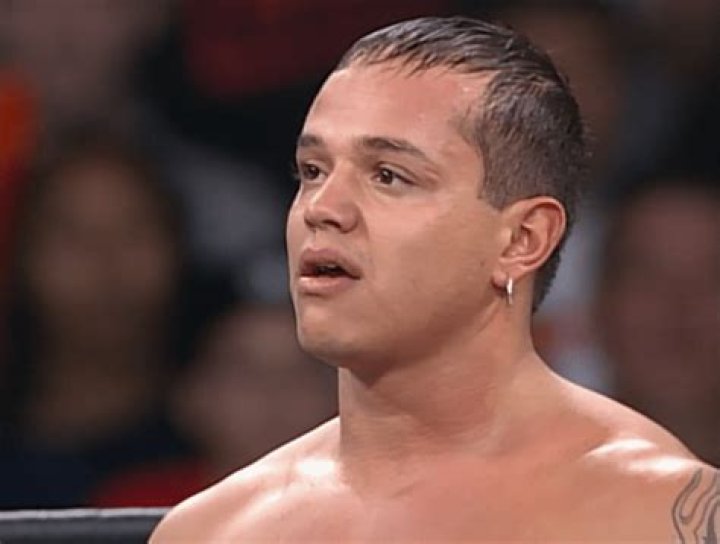 Photo Rey Mysterio Appears Unmasked With His Wife PWMania