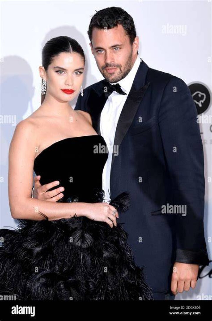 Photo sara sampaio oliver ripley cannes film festival 01 Photo