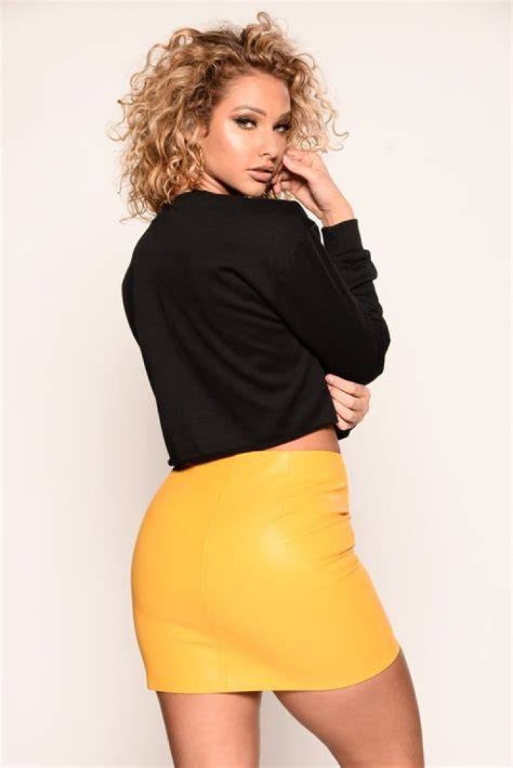 Picture of Lauren Wood (III)