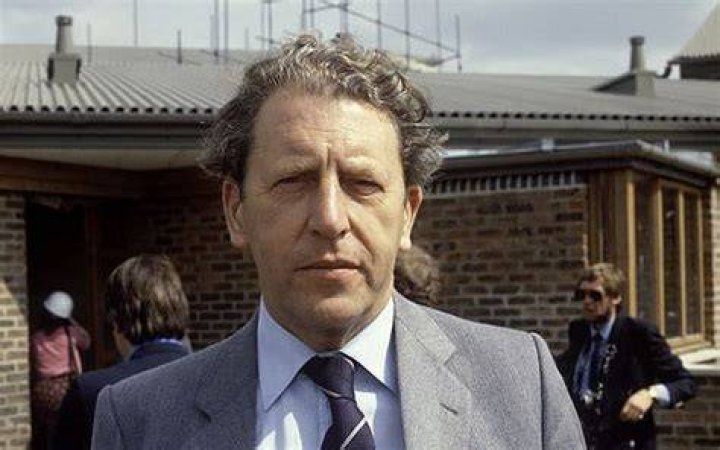 Reg Ward