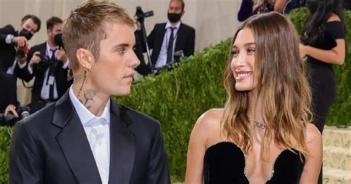 Revealed Hailey Bieber Height And Weight (Verified!)
