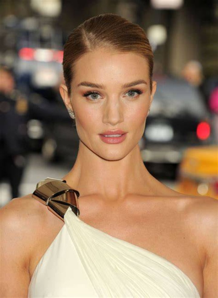 Rosie HuntingtonWhiteley Height and Weight PK Baseline How Celebs