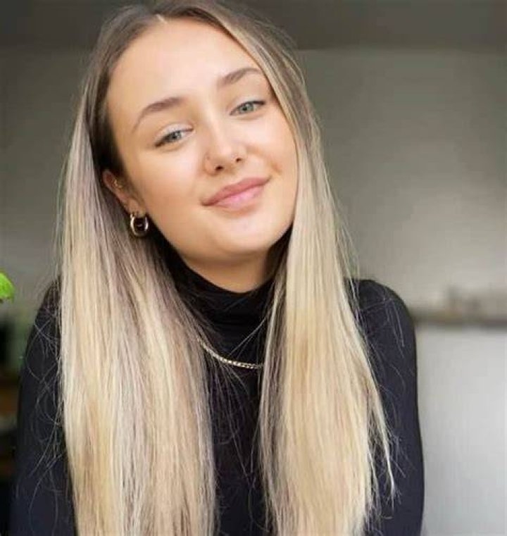 Rosie Lewis Height Age Weight Measurement Wiki & Bio