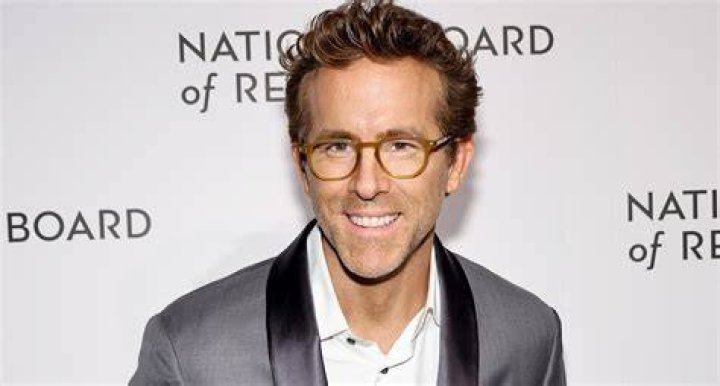 Ryan Reynolds&rsquo; &lsquo;Twin Brother&rsquo; Roasts Him in Hilarious Interview Us Weekly