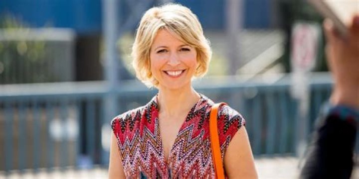 Samantha Brown Biography, Height & Life Story Super Stars Bio